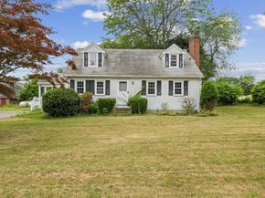 8 North St, Bridgewater MA 02324