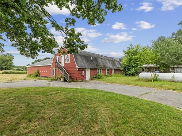 8 North St, Bridgewater MA 02324