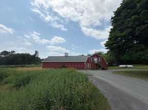 8 North St, Bridgewater MA 02324