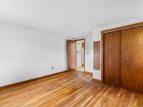 8 North St, Bridgewater MA 02324