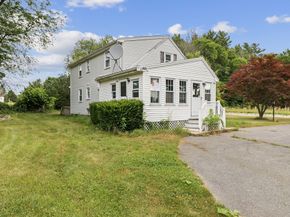 8 North St, Bridgewater MA 02324