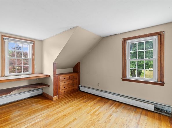 8 North St, Bridgewater MA 02324