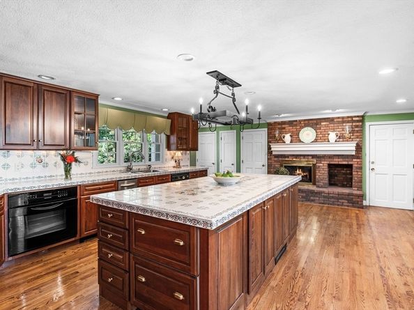 38 Lincoln Circle East, Andover MA 01810