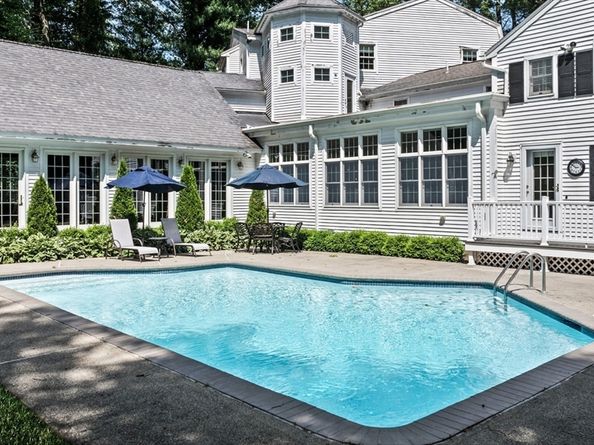 38 Lincoln Circle East, Andover MA 01810