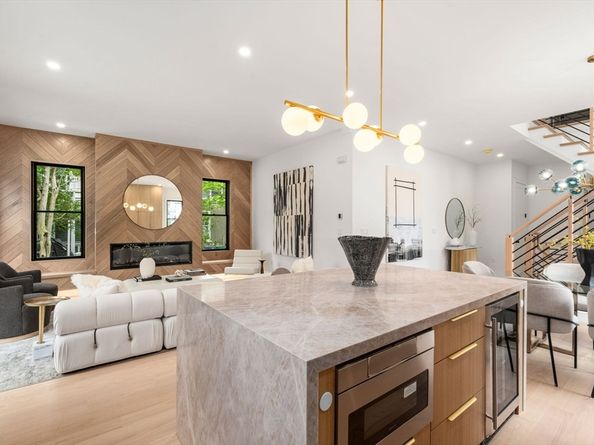 182 Hunnewell Ave, Newton MA 02458