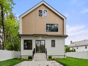 182 Hunnewell Ave, Newton MA 02458