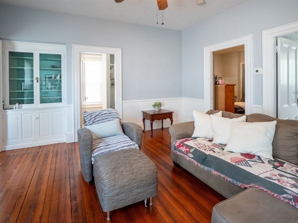 21 Burnap St, Fitchburg MA 01420