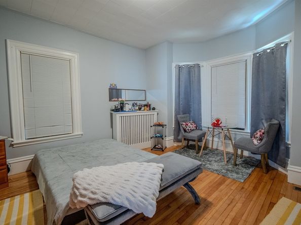 21 Burnap St, Fitchburg MA 01420