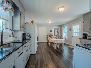 21 Burnap St, Fitchburg MA 01420
