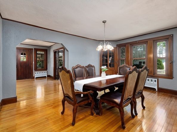 228 Lynn St, Peabody MA 01960