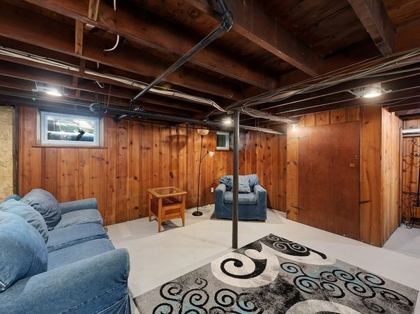 228 Lynn St, Peabody MA 01960