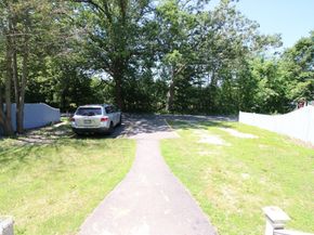 6 Mcnulty Rd, Bolton MA 01740
