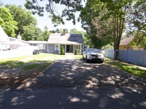 6 Mcnulty Rd, Bolton MA 01740