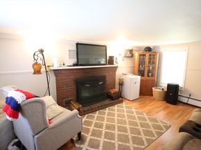 6 Mcnulty Rd, Bolton MA 01740