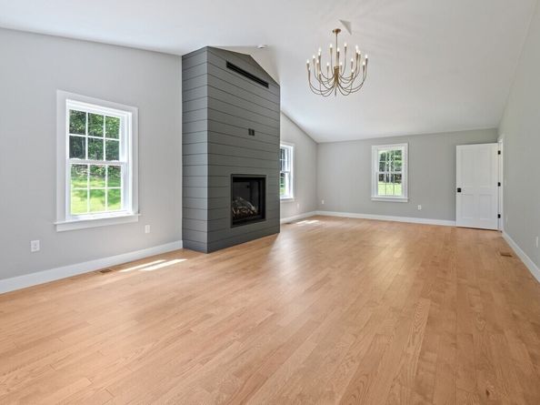 126 Old Southbridge Rd, Dudley MA 01571