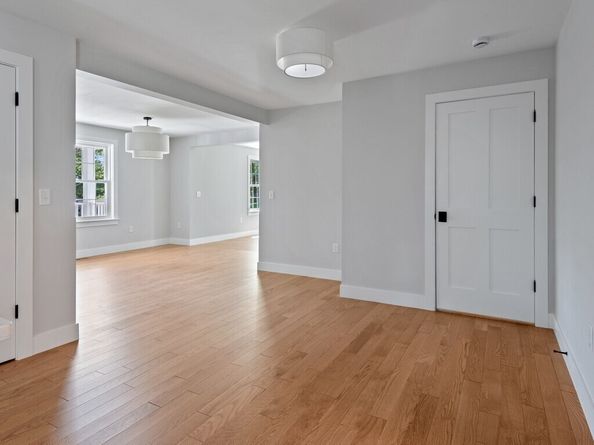 126 Old Southbridge Rd, Dudley MA 01571