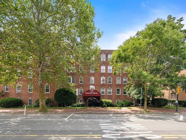 1716 Cambridge St 27, Cambridge MA 02139