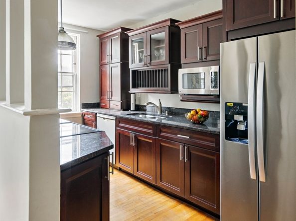 1716 Cambridge St 27, Cambridge MA 02139
