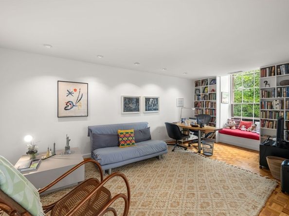 72 Mt Vernon 2A, Boston MA 02108