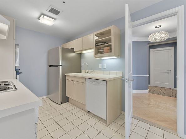 300 Boylston St 714, Boston MA 02116