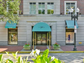 300 Boylston St