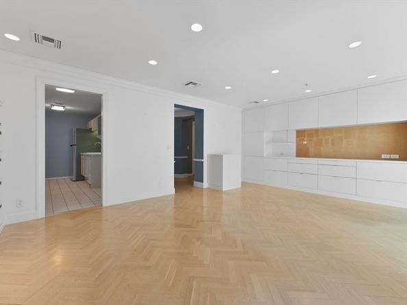 300 Boylston St 714, Boston MA 02116