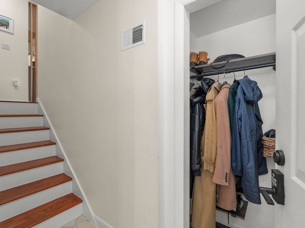 25 Harrison St C, Boston MA 02131