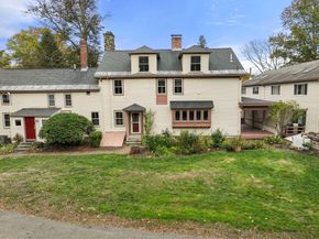 324 Union St 1, Millis MA 02054