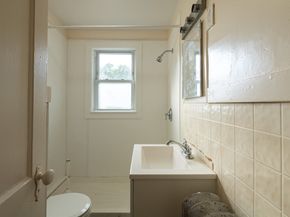 25 Fifth Ave, Quincy MA 02169