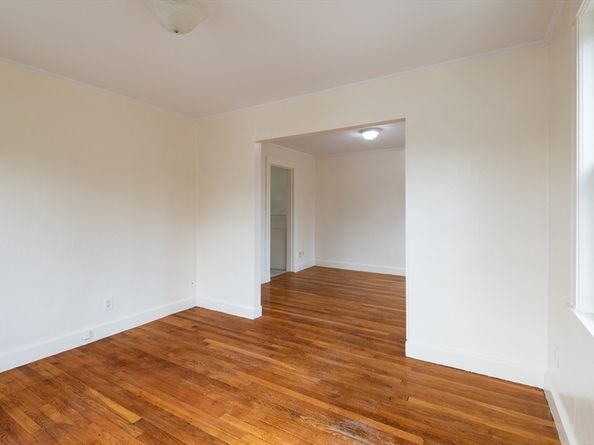 25 Fifth Ave, Quincy MA 02169