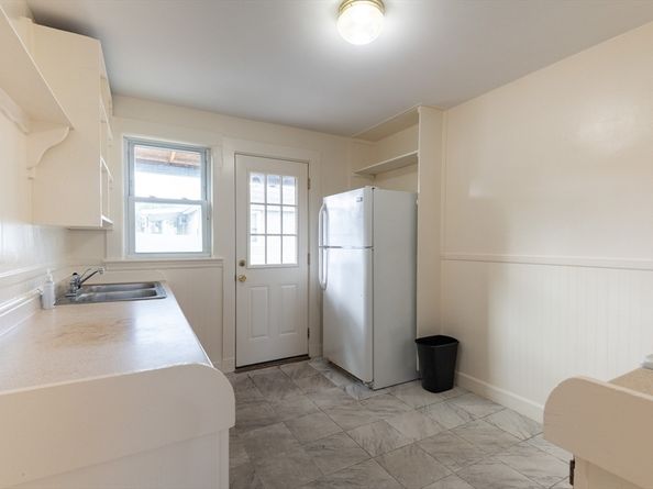 25 Fifth Ave, Quincy MA 02169