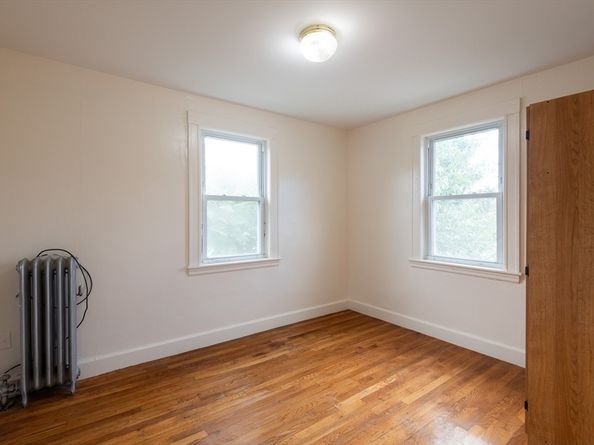 25 Fifth Ave, Quincy MA 02169