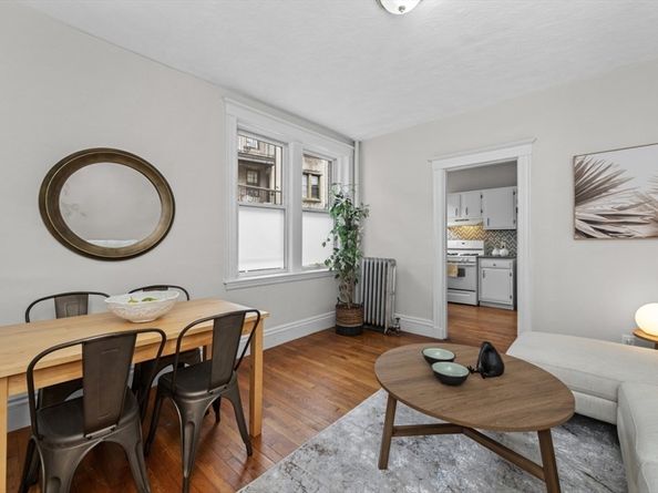 8 Kinross Rd 2, Boston MA 02135