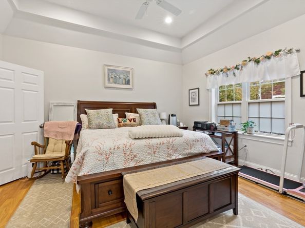 20 Valley St 20, Norfolk MA 02056