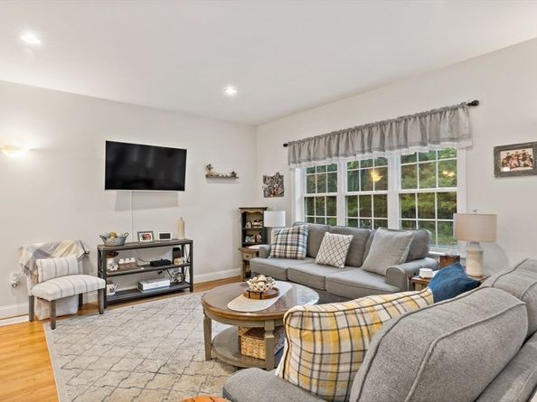 20 Valley St 20, Norfolk MA 02056