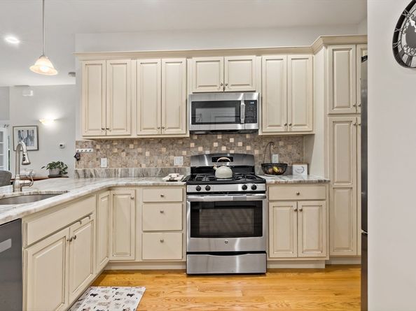 20 Valley St 20, Norfolk MA 02056