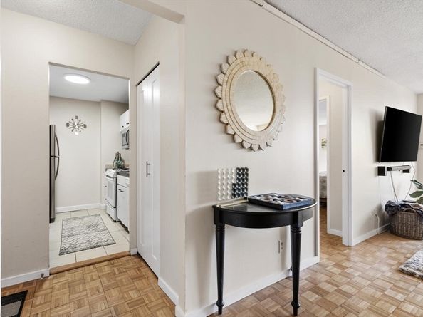33 Pond Ave 709, Brookline MA 02445
