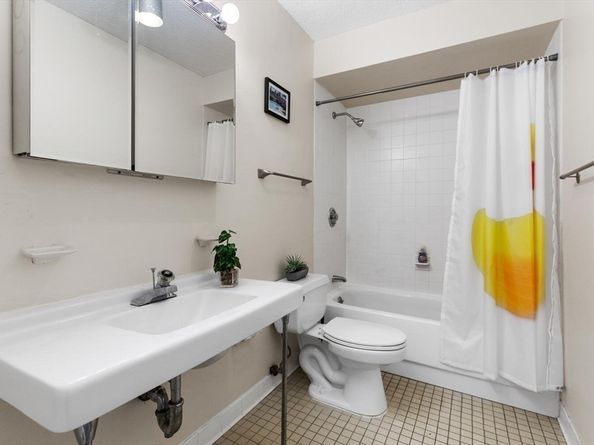 33 Pond Ave 709, Brookline MA 02445