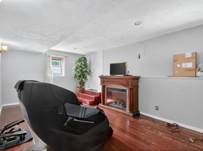 4 Lori Ln, Randolph MA 02368