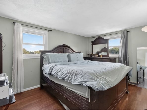 4 Lori Ln, Randolph MA 02368