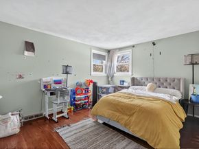 4 Lori Ln, Randolph MA 02368