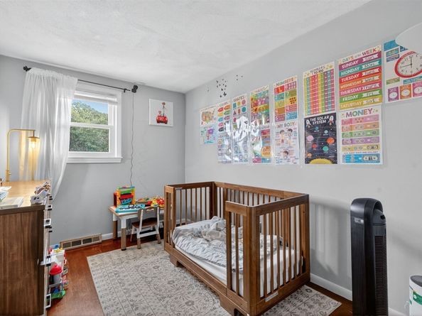 4 Lori Ln, Randolph MA 02368