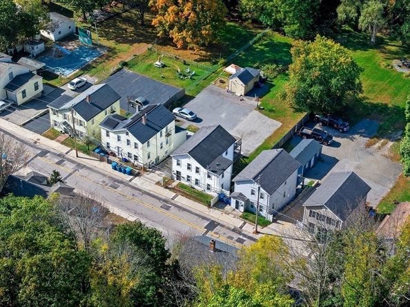 15 Blackstone St, Blackstone MA 01504