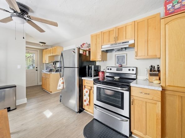 15 Blackstone St, Blackstone MA 01504