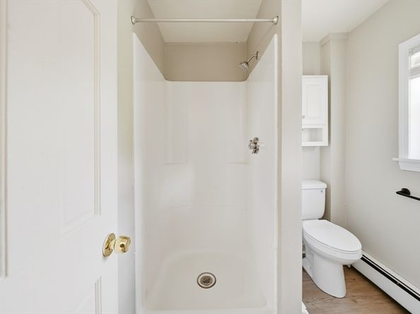 15 Blackstone St, Blackstone MA 01504