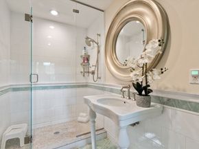 1430 Beacon St, Newton MA 02468