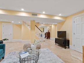 1430 Beacon St, Newton MA 02468