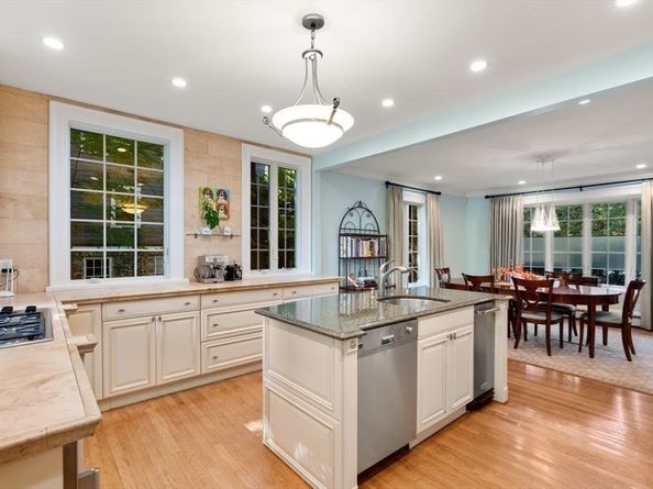 1430 Beacon St, Newton MA 02468