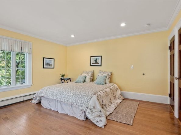 1430 Beacon St, Newton MA 02468