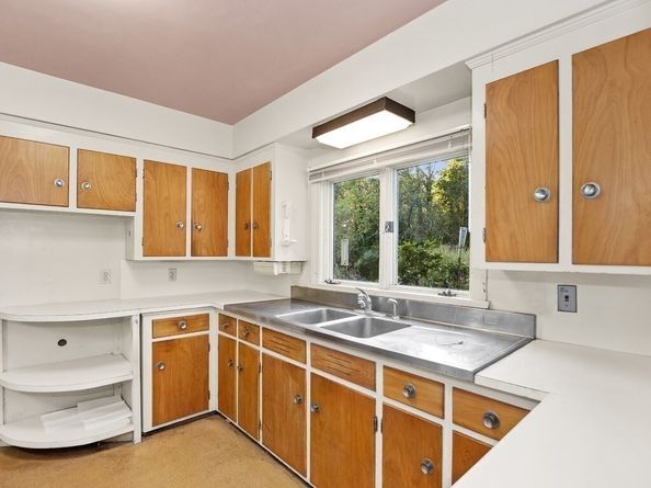 17 Glezen Lane, Wayland MA 01778